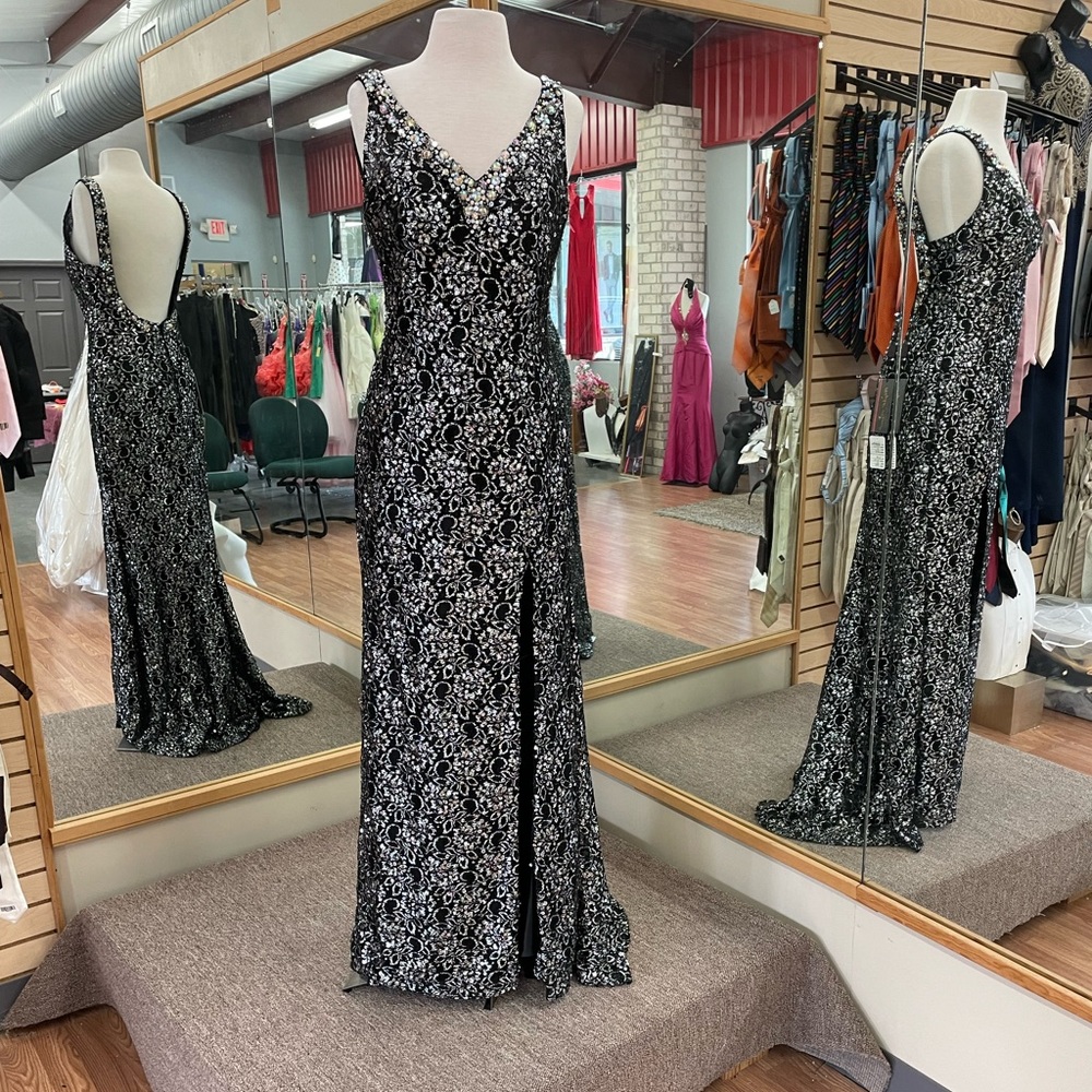 Black & Silver Formal Gown by Night Moves size 10 Wow $188
